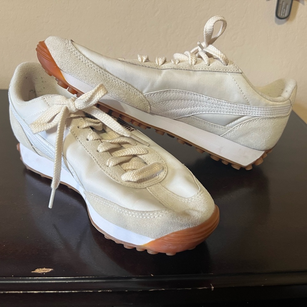 Puma Women's easy rider Cream and Tan vintage Sneakers